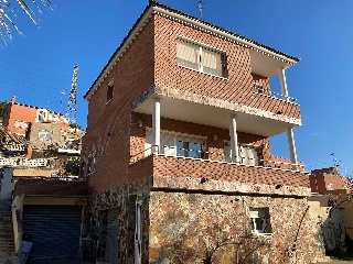 Chalet independiente en Sant Boi de Llobregat (Barcelona)