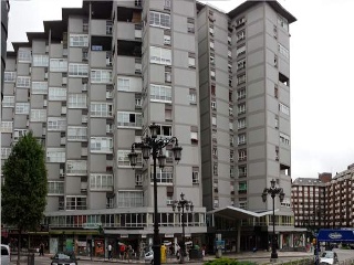 Locales y oficinas en Edificio Arango