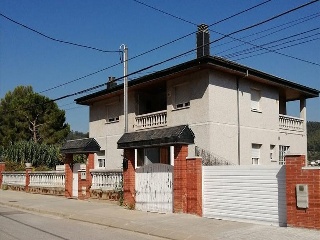 Chalet independiente en Sant Vicenç dels Horts (Barcelona)