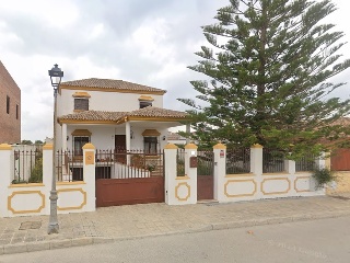 Chalet independiente en Las Cabezas de San Juan - Sevilla -