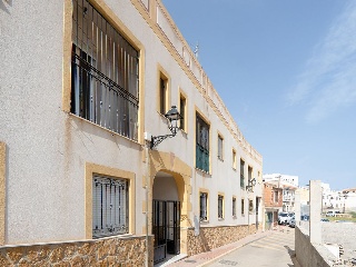 Piso con araje en Av Almanzora - Cuevas del Almanzora - Almería