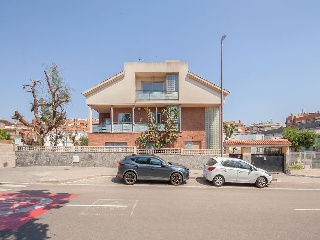 Chalet independiente en C/ Jordi Rubió i Balaguer - Sant Boi de Llobregat -