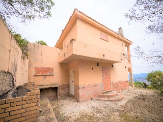 Chalet en Corbera de Llobregat (Barcelona)