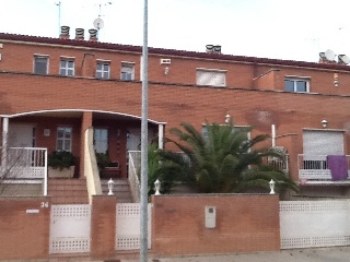 Casa adosada en C/ de Vilanova de Bellpuig - Mollerussa - Lleida