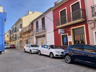 Casa adosada en C/ de Les Dies - Carcaixent - Valencia