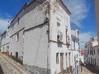 Casa adosada en Calera de León - Badajoz -