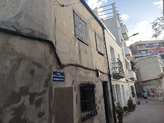 Casa adosada en C/ Virgen del Lluch - Alicante -