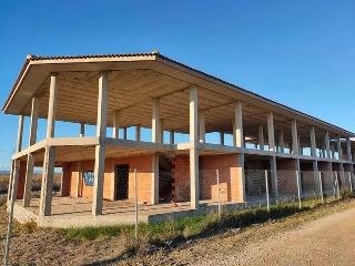 POL. LOS ALBARES DEL CEMENTERIO. CALLE B.2