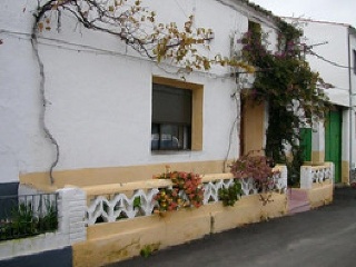 Chalet adosada en Santiago de Alcántara (Cáceres)