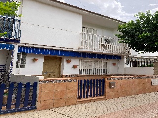 Casa adodada en C/ Ernest Heminway - Dos Hermanas - Sevilla