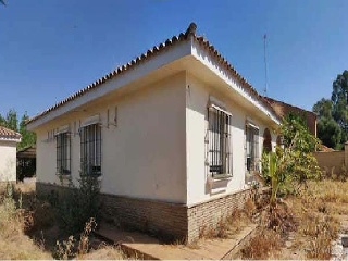 Chalet independiente en Carmona (Sevilla)