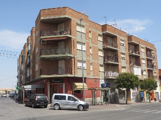 Piso en Av Luis de los Reyes