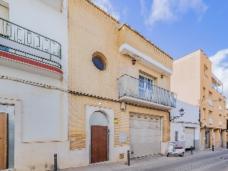 Casa adosada en C/ Tejar - Lebrija - Sevilla