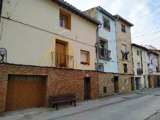 Casa adosada en C/ Alcocer, Terrer (Zaragoza)