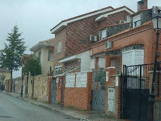 Casa adosada en Villanueva de la Torre (Guadalajara)