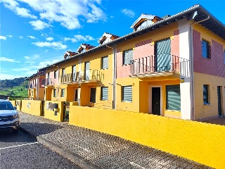 LA PIEDRA DEL PAJARITO. CALLE Concepción Arenal 44