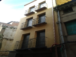 Edificio en construcción en C/ Sant Pere - Vic -