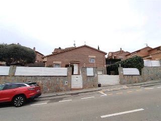 CL CREU NOVA,11 Corbera de Llobregat (Barcelona)