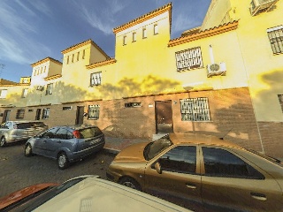 Chalet adosado en Plaza de las Cortes, Alcala de Guadaira