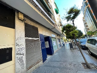 Local comercial en C/ Antonio Maura - Córdoba -