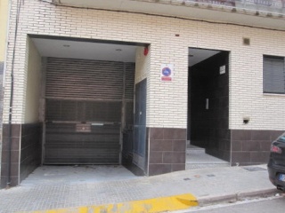 Pisos y garajes en C/ Badajoz, Rubí (Barcelona)