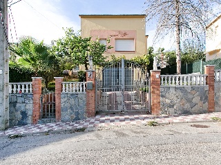 Vivienda aislada en C/ Antoni Tapies