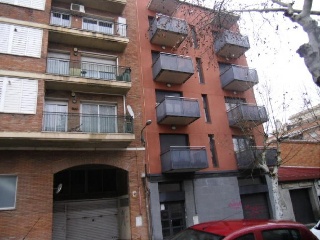 Edificio en Ctra Ripollet - Montcada i Reixac - Barcelona