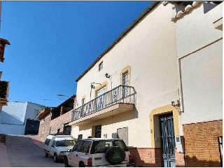 Casa adosada en C/ Espronceda, Mengíbar (Jaén)