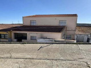 Casa adosada en C/ Castelar, Alosno (Huelva)