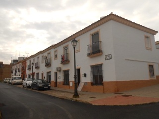 Casa adosada en Bonares - Huelva -