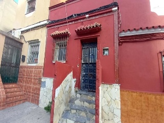 Casa adosada en C/ Santa María Micaela - Algeciras - Cádiz