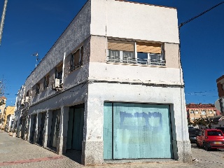 Local en Av. Germans Carsi, Deltebre (Tarragona) 