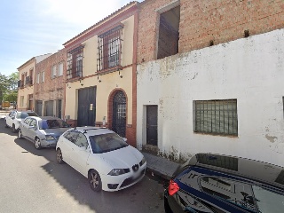 Casa adosada en C/ Santo Domningo Sabio 4 - Sanlúcar La Mayor - Sevilla 