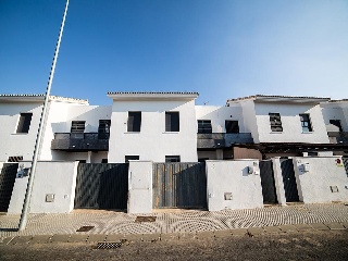 Chalet adosado en Carrión de los Céspedes