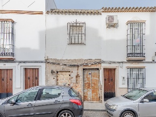 Casa adosada en C/ Nueva, La Puebla de Cazalla (Sevilla)