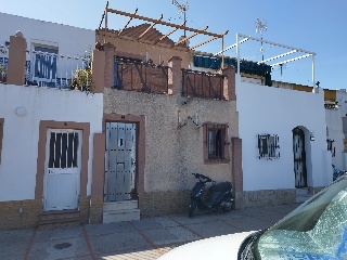 Casa adosada  en C/ Olmos