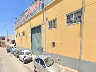 Nave Industrial en C/ Valle Vidriales