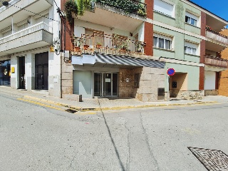 Local comercial en Sant Llorenç d´Hortons (Barcelona)