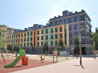 Local y plazas de garaje en C/ Meridional