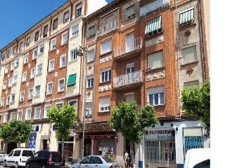 Local comercial en Av República Argentina - Logroño -