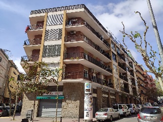 Local en C/ Magnolies, Esplugues de Llobregat (Barcelona)