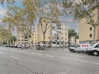 Pisos en Av Maresme - Badalona -