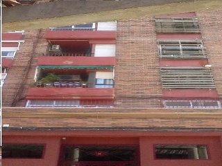 Local comercial en C/ Hermanos Quintero - Albacete -