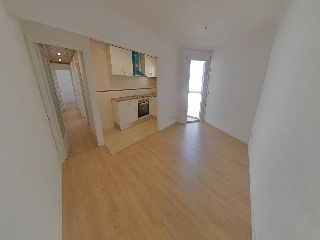 Piso en C/ Arce, Cornellà de Llobregat (Barcelona)