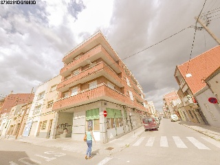 Local comercial en C/ Bartrina - Terrassa - Barcelona