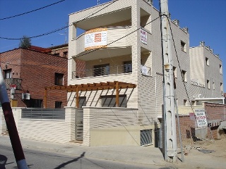 Piso en Av Terra Nostra - Montcada i Reixac - Barcelona