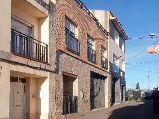 Casa adosada en C/ El Rabal, Corbins (Lleida)