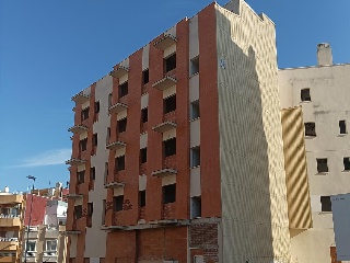 DEL RAVAL Y A LA CALLE MARTI LHUMA