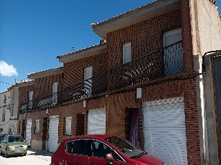 Chalet adosado en C/ Baja