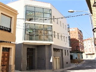 Piso con anejos en C/ de la Marina